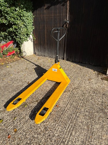 Hand pallet pump - truck, used