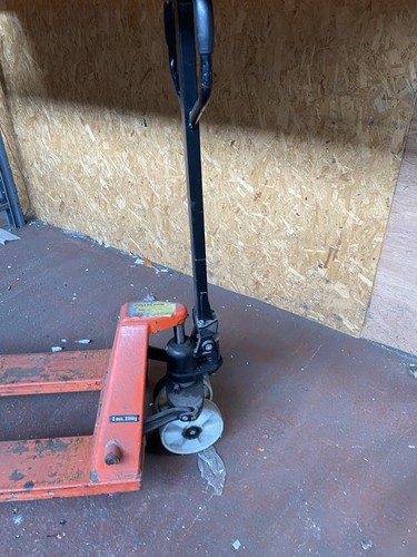 Pallet truck 2500 - truck, kg