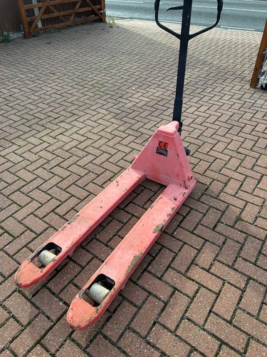 Hand pump pallet - , 2500kg