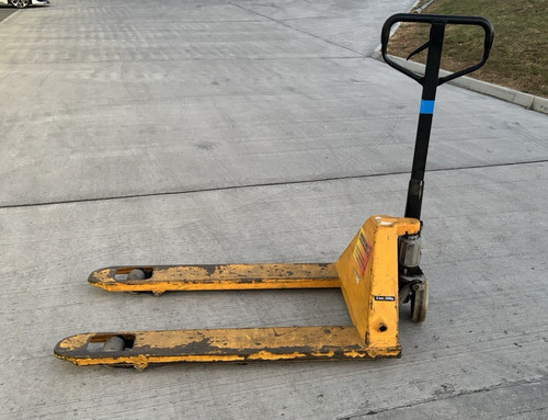 Manual pallet truck - bt,