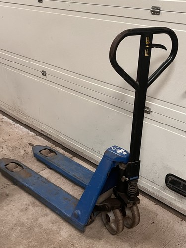 Heavy duty pallet truck 2500kg - pallet,
